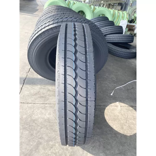 FA828 commercial vehicle tyres